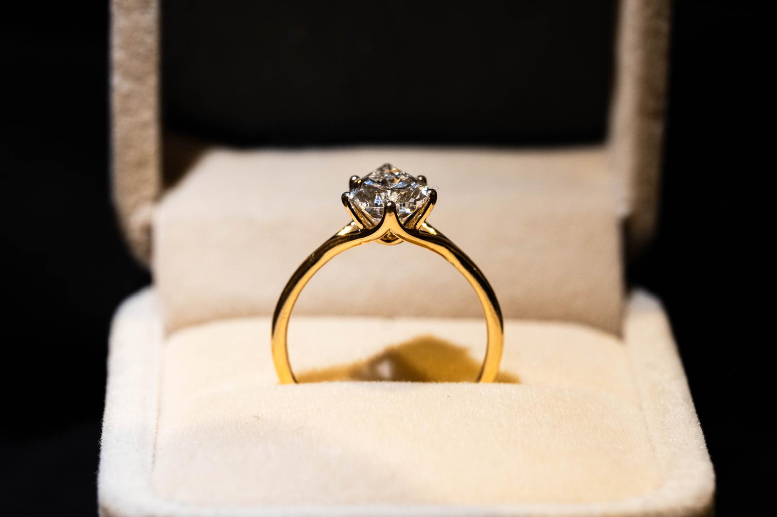 2 Ct. PEAR Shaped Solitaire Vintage Style Engagement Ring With Split Band