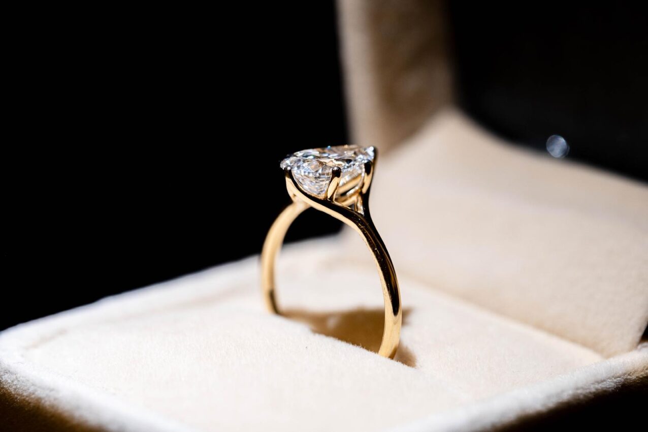 2 Ct. PEAR Shaped Solitaire Vintage Style Engagement Ring With Split Band