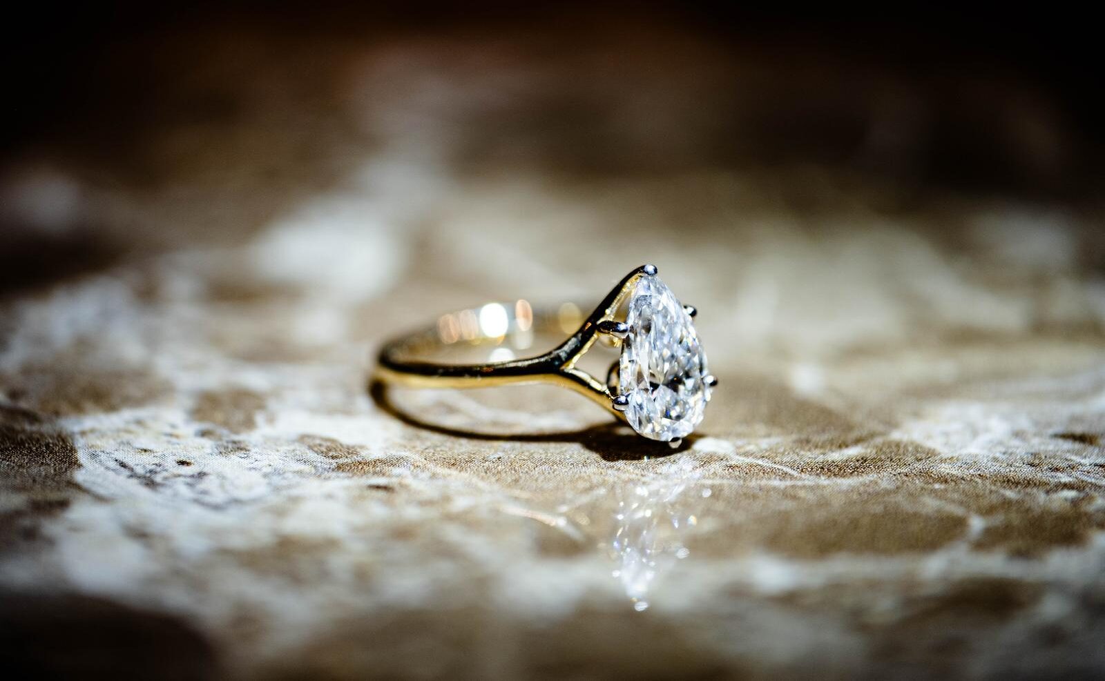 1.5 Ct. PEAR Shaped Vintage Style Engagement Ring With Split Band